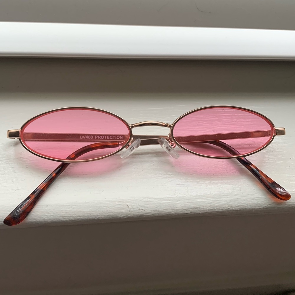 Y2K Pink Sunglasses - Picture 3 of 4